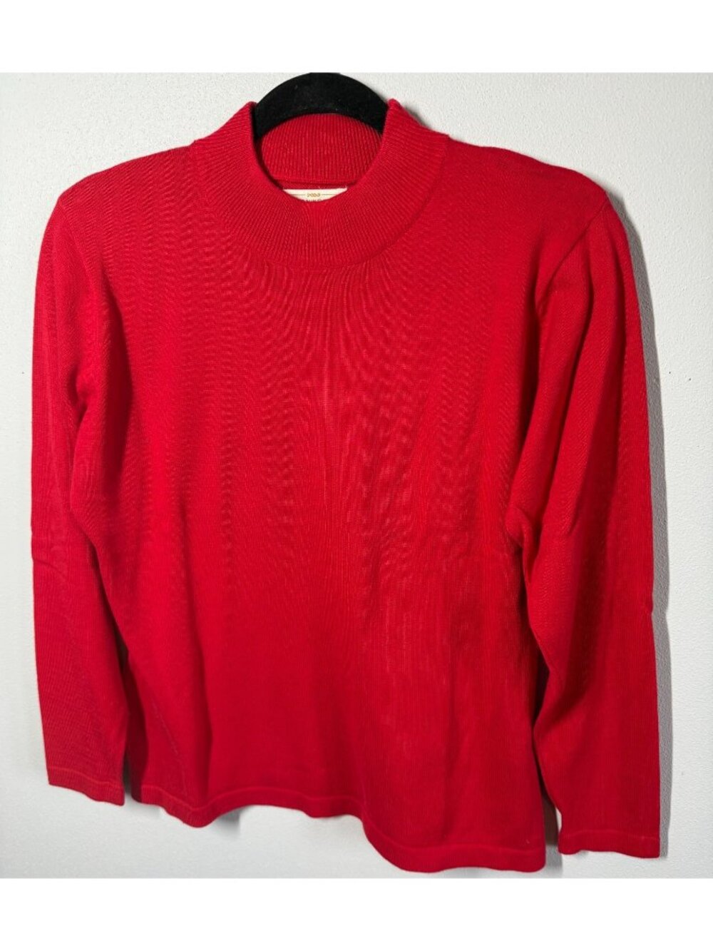 VTG Yarnworks Red Mock Neck Long Sleeve Sweater Medium Classic Timeless Cozy